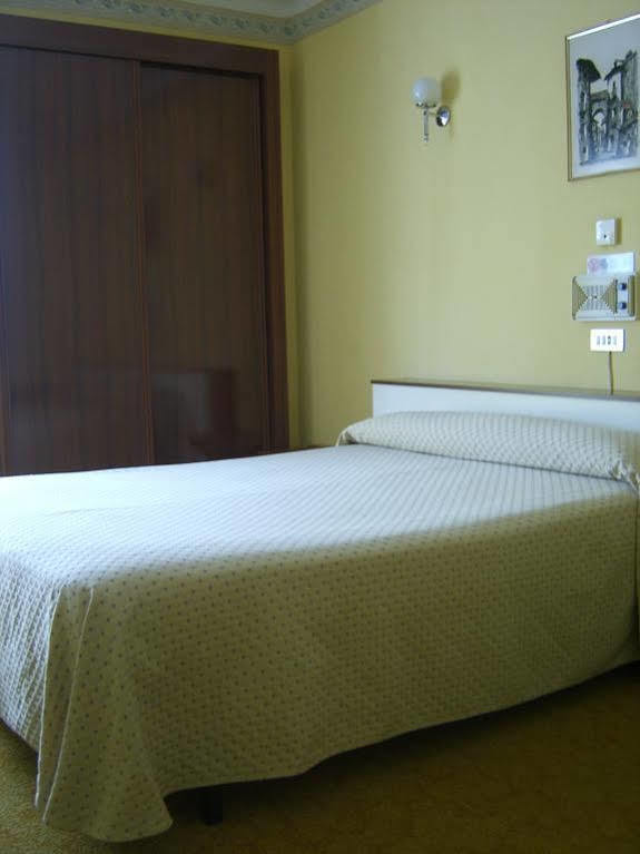 Hotel Puente De Los Santos Tapia De Casariego Exteriör bild
