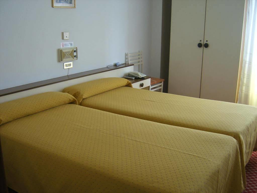Hotel Puente De Los Santos Tapia De Casariego Exteriör bild